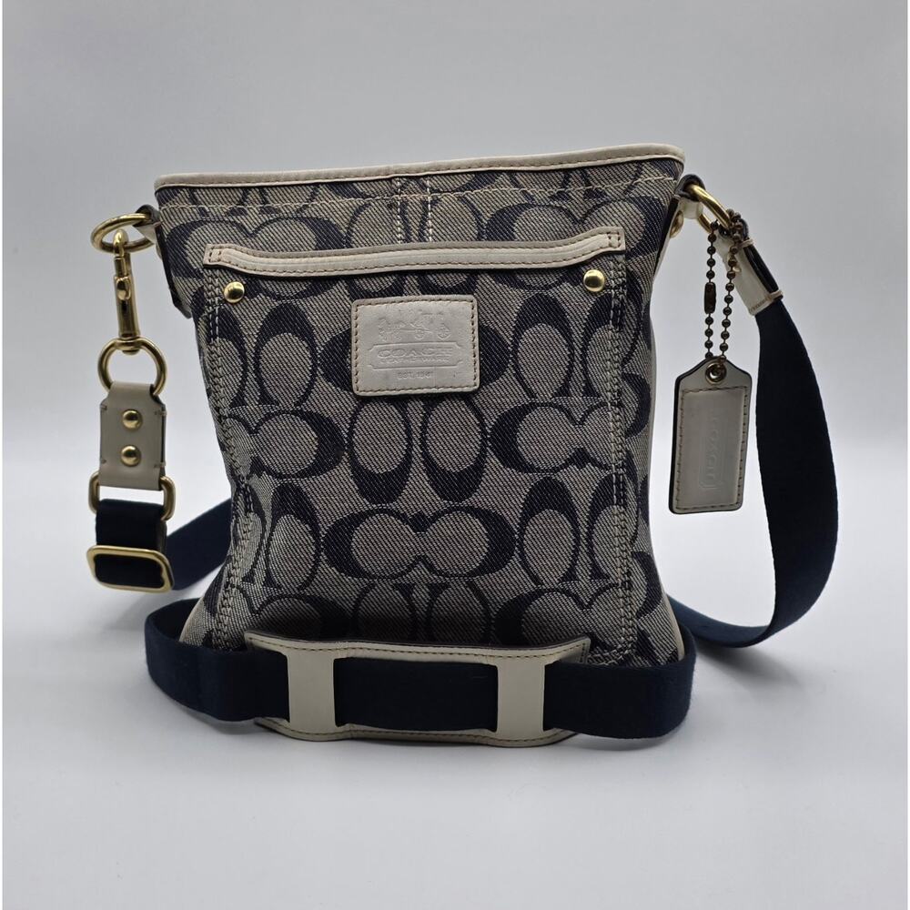 Pre-Loved Coach Signature C Denim Crossbody Bag Coach Creed Tag K0767-41035